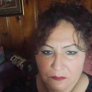 Meet your Posher, Alma